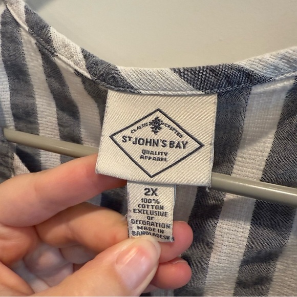 St. John's Bay Grey and White Striped Blouse - Picture 4 of 6